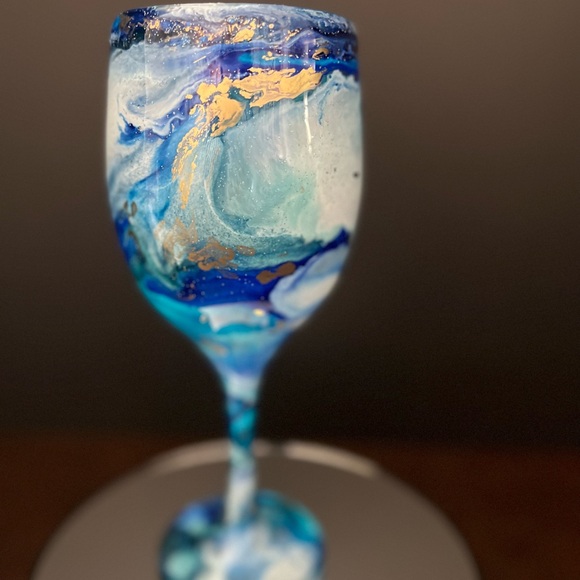 Handcrafted “Blue Beauty” Custom Large Wine Glass. 16 oz - Picture 3 of 13